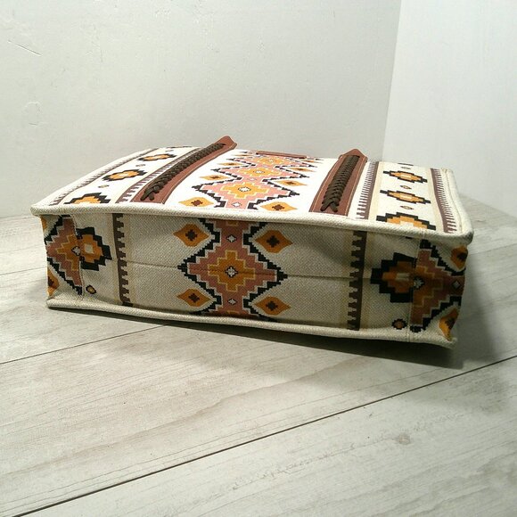 Wrangler Southwestern Aztec Mexican Style Print Canvas Wide Full Zip Tote Bag - Picture 4 of 14